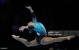 Flavia Saraiva feet photo thumbnail