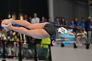 Flavia Saraiva feet photo thumbnail