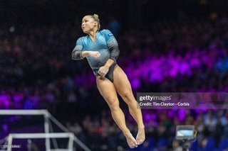 Flavia Saraiva feet photo thumbnail