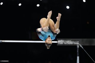 Flavia Saraiva feet photo thumbnail