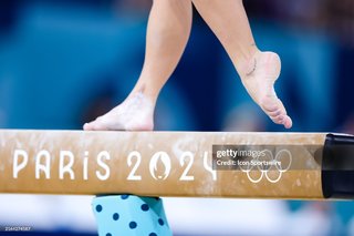 Flavia Saraiva feet photo thumbnail