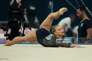 Flavia Saraiva feet photo thumbnail