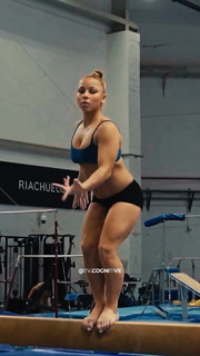 Flavia Saraiva feet photo thumbnail