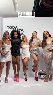 Flavia Saraiva feet photo thumbnail