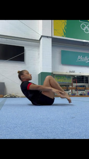 Flavia Saraiva feet photo thumbnail