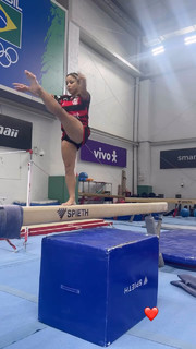 Flavia Saraiva feet photo thumbnail