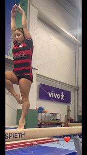 Flavia Saraiva feet photo thumbnail