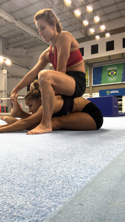 Flavia Saraiva feet photo thumbnail