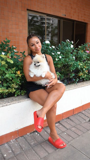 Flavia Saraiva feet photo thumbnail