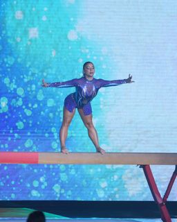 Flavia Saraiva feet photo thumbnail