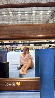 Flavia Saraiva feet photo thumbnail