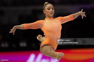 Flavia Saraiva feet photo thumbnail