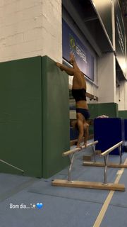 Flavia Saraiva feet photo thumbnail