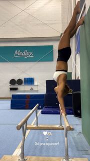 Flavia Saraiva feet photo 14