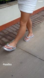 Flavia Saraiva feet photo 18
