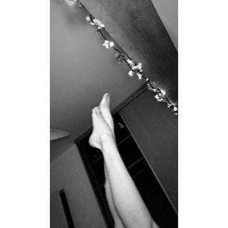 Flavia Sayuri feet photo thumbnail