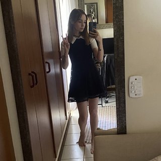 Flavia Sayuri feet photo thumbnail