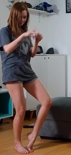 Flavia Sayuri feet photo thumbnail
