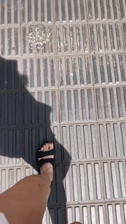 Flavia Sayuri feet photo thumbnail