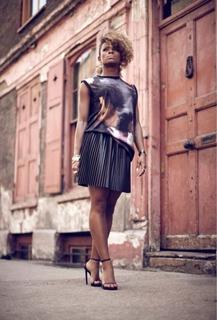 Fleur East feet photo 10