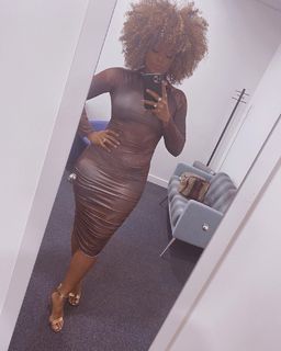 Fleur East feet photo 6