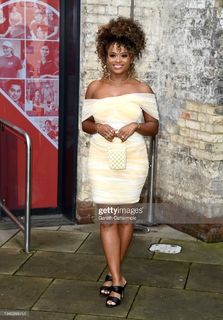 Fleur East feet photo 15