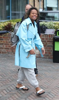 Fleur East feet photo 9