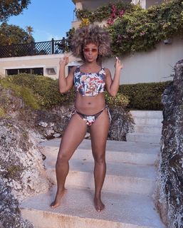 Fleur East feet photo 4