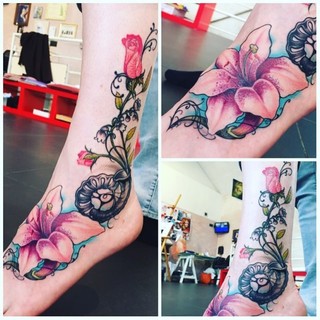 Floor Jansen feet photo thumbnail