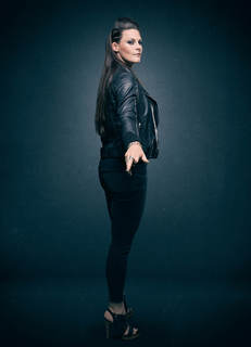 Floor Jansen feet photo thumbnail