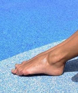 Floppy Tesouro feet photo 17
