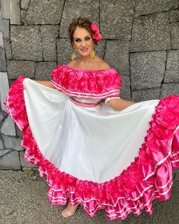 Flor Rubio feet photo thumbnail