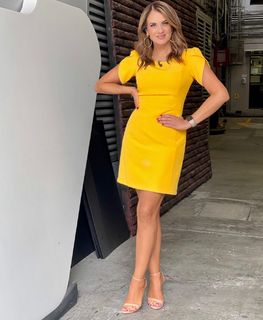 Flor Rubio feet photo thumbnail