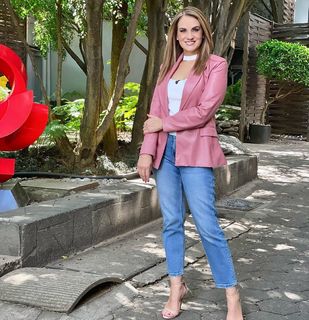 Flor Rubio feet photo thumbnail