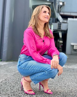 Flor Rubio feet photo thumbnail