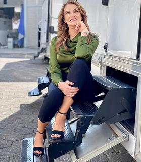 Flor Rubio feet photo thumbnail