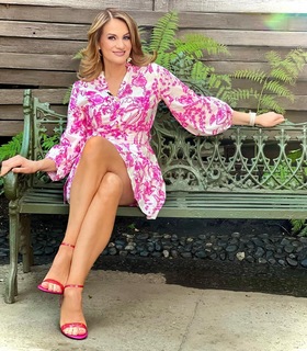 Flor Rubio feet photo thumbnail