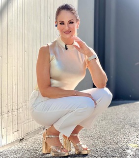 Flor Rubio feet photo thumbnail