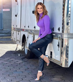 Flor Rubio feet photo thumbnail