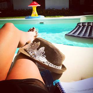 Flora Canto feet photo 9