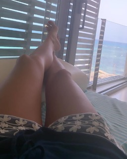 Flora Canto feet photo 5