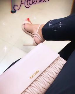 Flora Canto feet photo 4