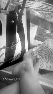 Flora Canto feet photo 7