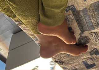 Flora Canto feet photo 20