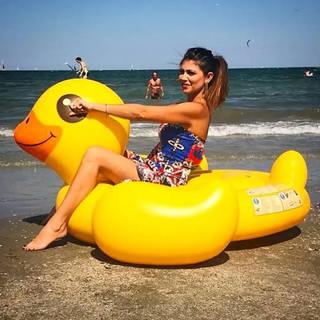 Flora Canto feet photo 14
