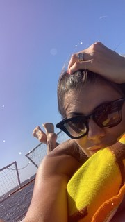 Flora Canto feet photo 2