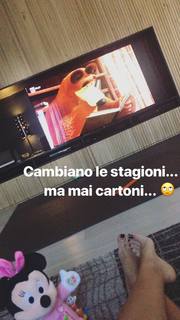 Flora Canto feet photo 19