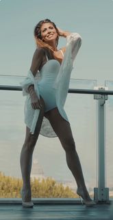 Flora Canto feet photo 4
