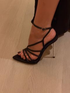 Flora Canto feet photo 6