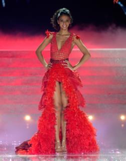 Flora Coquerel feet photo 3